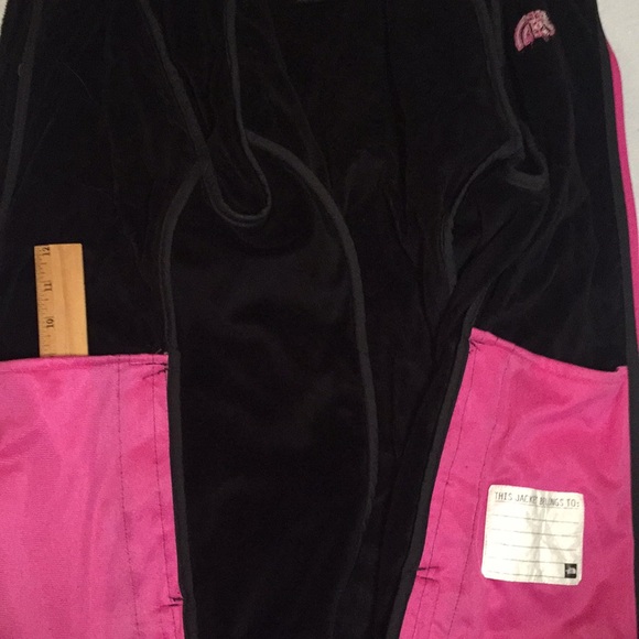 Girls’ North Face Jacket - Picture 7 of 8